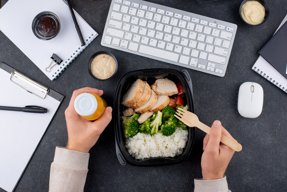 How Healthy Meal Delivery Helps with Work Productivity